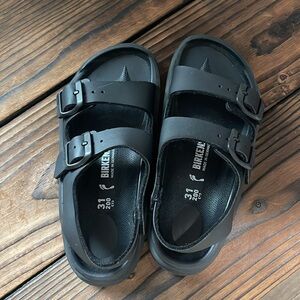 New Birkenstock Kids Black Mogami Buckle Sandals